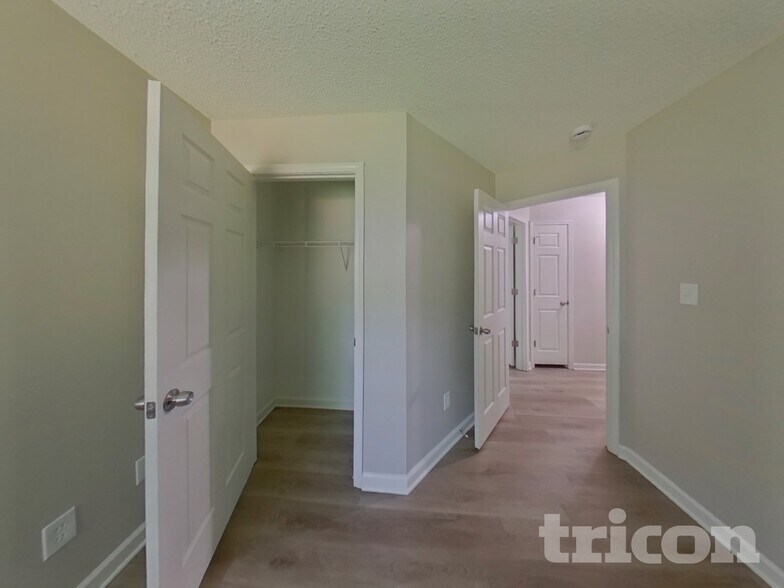 Building Photo - 722 Foxborough Rd