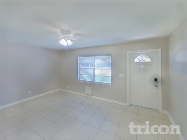 Building Photo - 6313 S Clark Ave