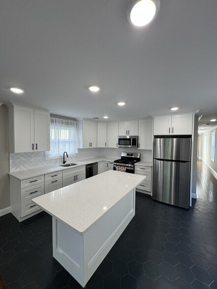 Building Photo - 515 Walnut St