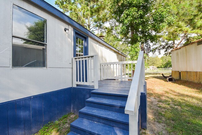Building Photo - Cozy Roy Harris Loop mobile home