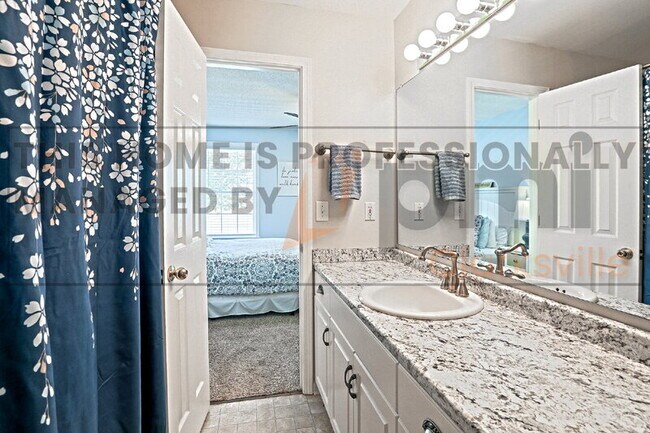Building Photo - 941 Drum Ln