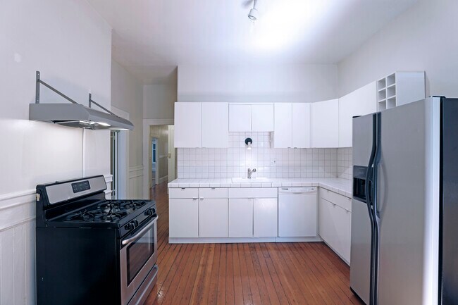 Building Photo - 84a Sanchez St