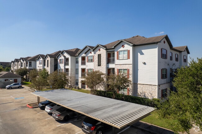 Building Photo - Stonebridge at City Park