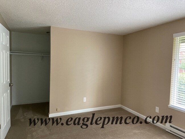Building Photo - 12486 SE 60th Ct