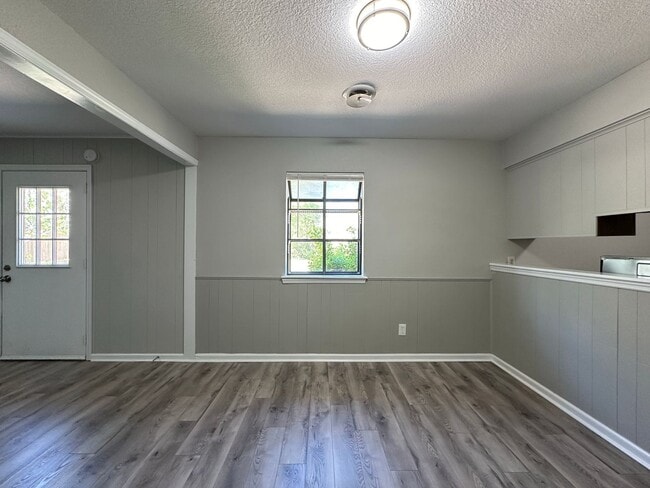 Building Photo - 5809 Enid St