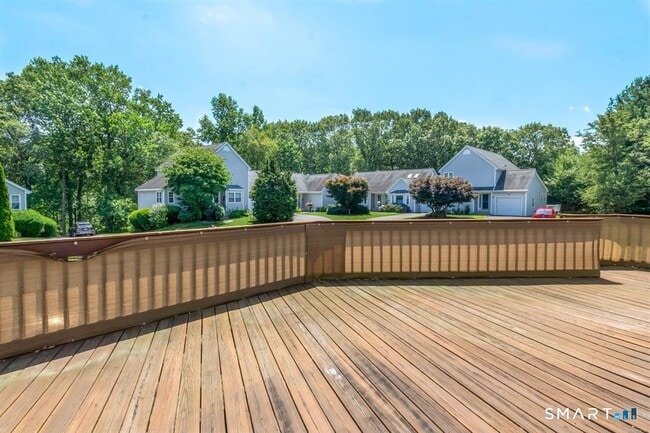 Building Photo - 309 Aspetuck Trail