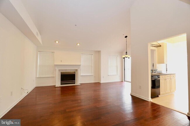 Primary Photo - 5928 Founders Crossing Ct