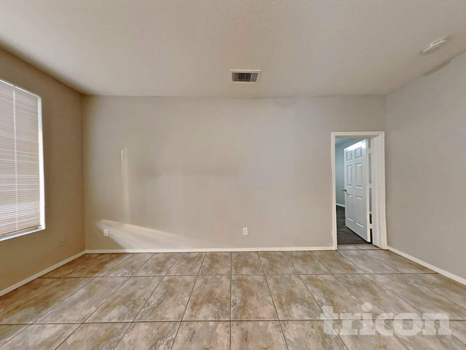 Building Photo - 6619 W Golden Ln