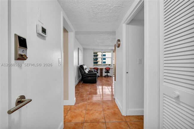 Building Photo - 3180 S Ocean Dr