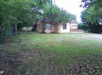 Building Photo - 5304 Burkburnett Rd