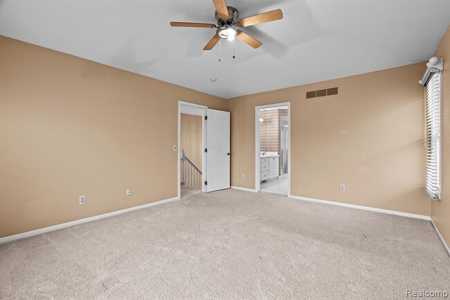 Building Photo - 45419 Glengarry Blvd