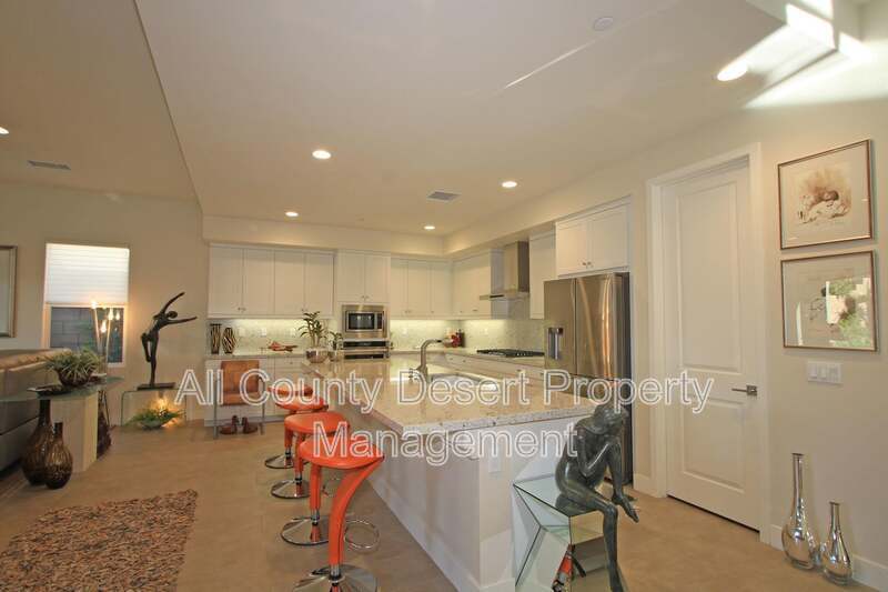 Building Photo - 74565 Tesla Dr