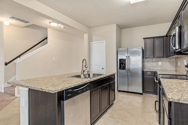Building Photo - 8301 Windsor Forest Dr