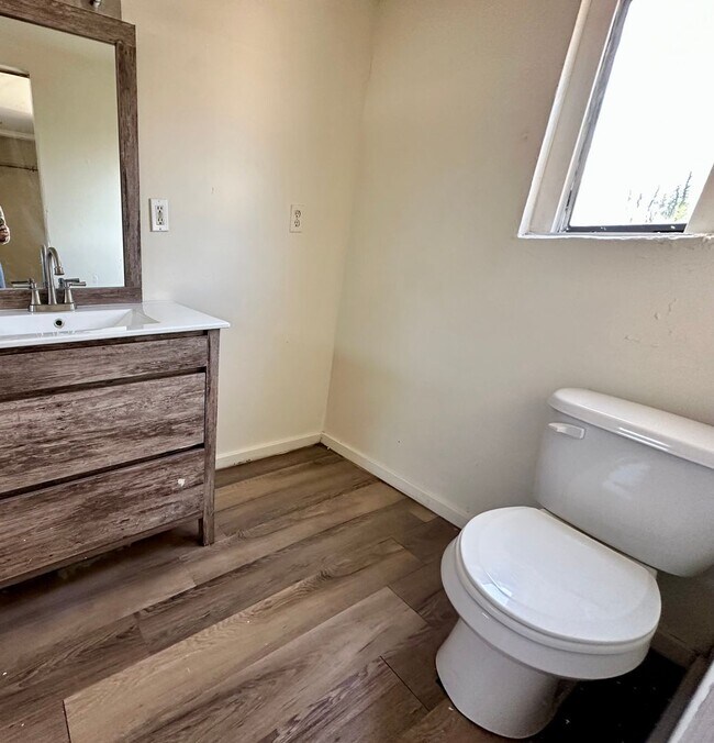 Building Photo - 8115 Tolles Dr
