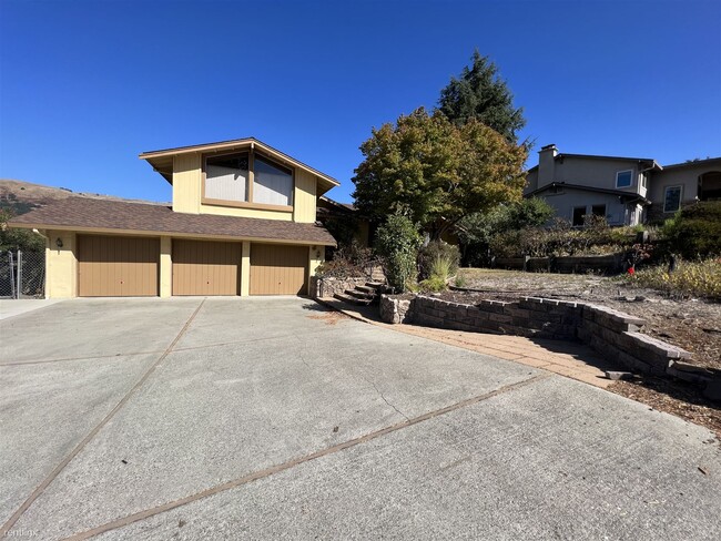 Primary Photo - 4 br, 2.5 bath House - 16245 Jackson Oaks ...