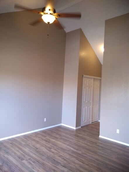 Building Photo - 3119 Voss Dr