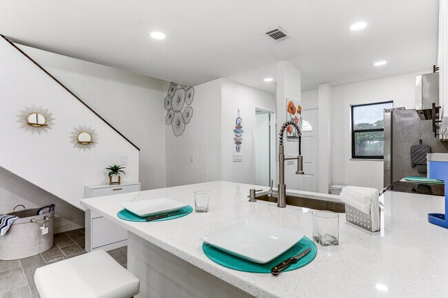 Building Photo - 4225 North Highway A1A-SI ID1386037P