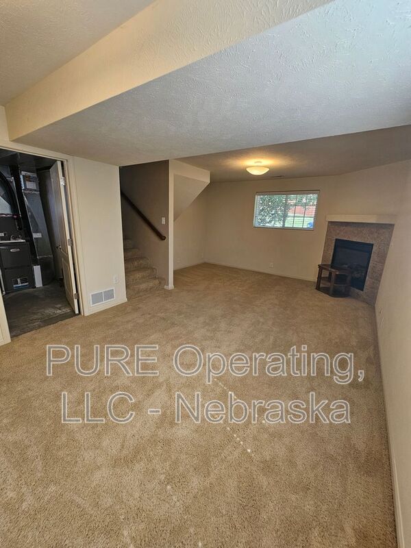 Building Photo - 16860 Larimore Ave