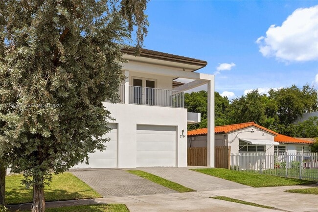 Building Photo - 2784 SW 34th Ave