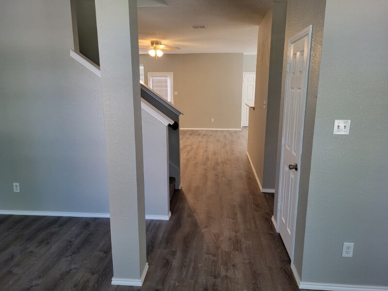 Building Photo - 2943 Deer Ridge Dr