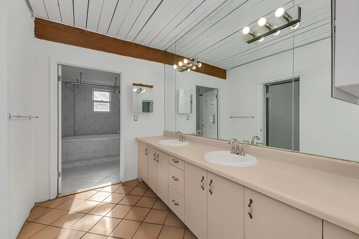 Building Photo - 85 South St