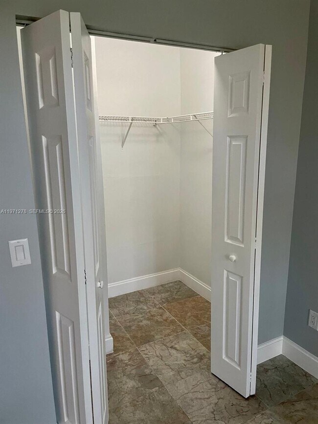 Building Photo - 165 NW 96th Terrace