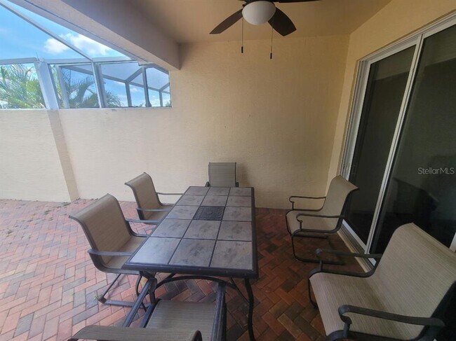 Building Photo - 4665 Whispering Oaks Dr