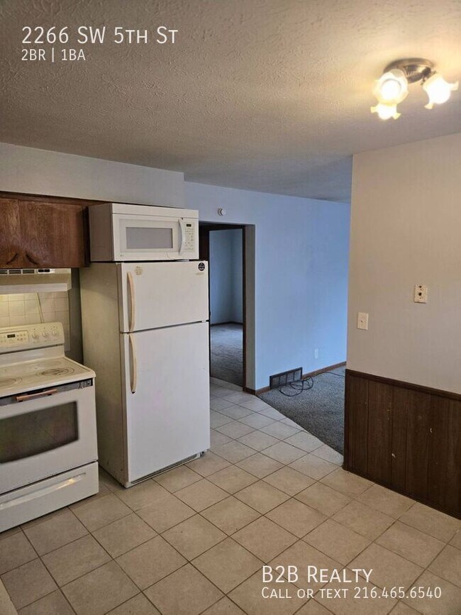 Building Photo - 2266 5th St SW