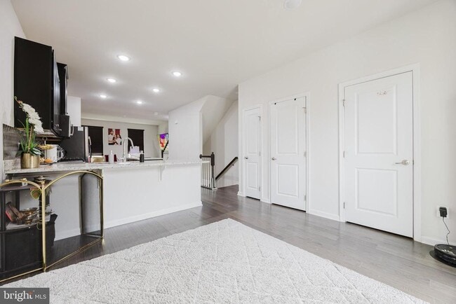 Building Photo - 43831 Stubble Cor Sq