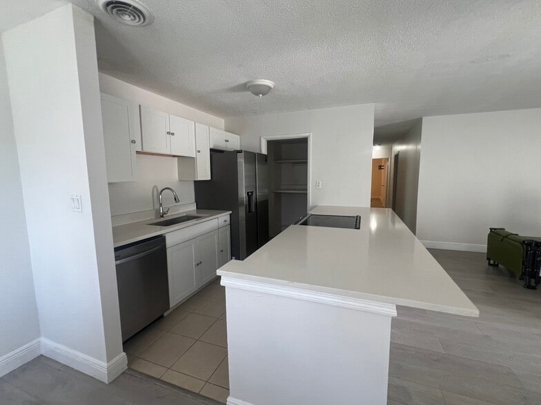 Kitchen - 5831 NE 18th Ave
