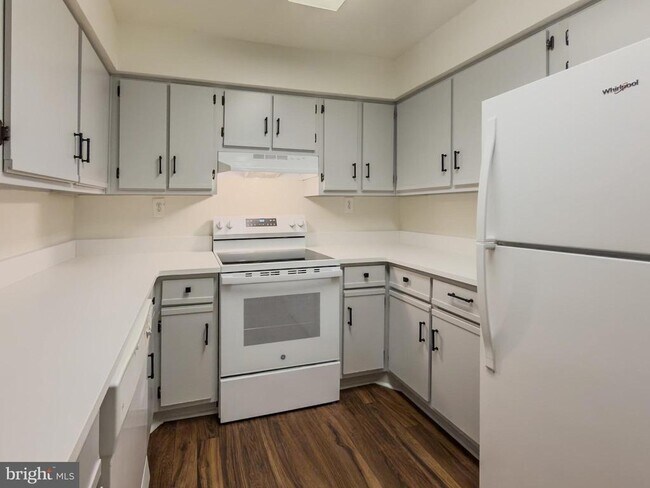 Building Photo - 18520 Boysenberry Dr