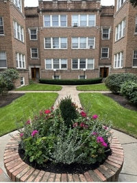 Building Photo - East Edgewater One Bed/One Bath ~ Heat Inc...