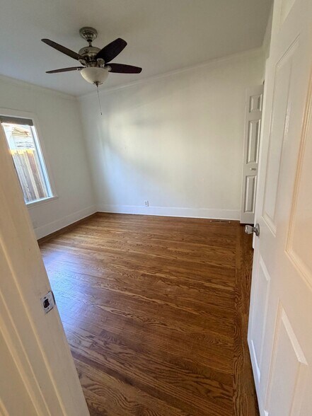 Building Photo - 5914 Marshall St