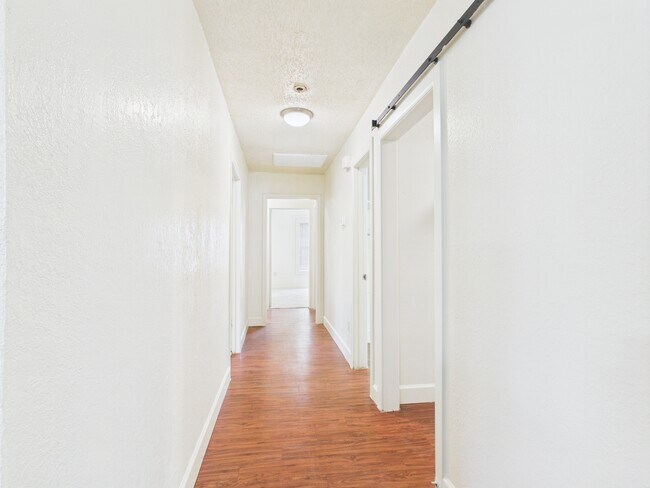 Building Photo - 2702 Cavitt Ave