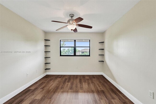 Building Photo - 9946 Nob Hill Pl