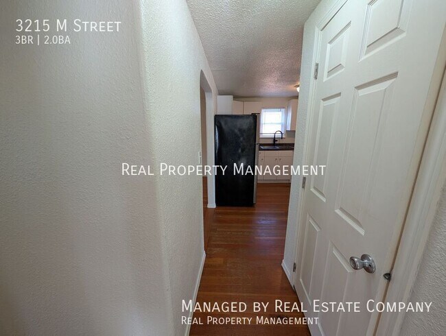 Building Photo - 3215 M St