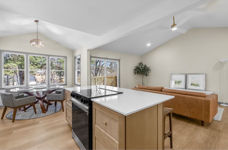 Building Photo - 421 Danielle Dr