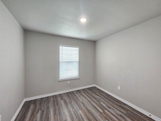 Building Photo - 230 N Mary Jo Dr
