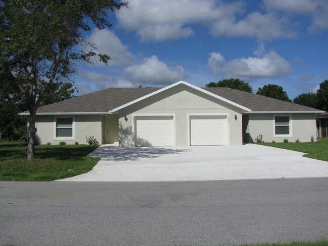 Primary Photo - 1228 Navigator Rd