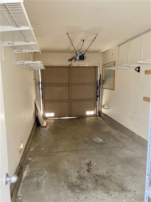 Building Photo - 13581 Tiverton Rd