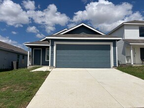 Building Photo - Brand New 4bd/2ba in Prime Location