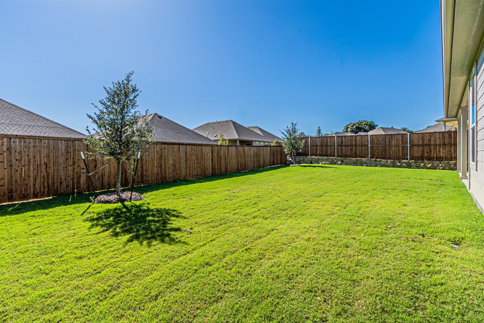 Building Photo - 10005 Warlander Dr