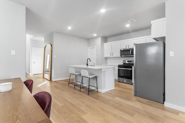 Building Photo - 608 Cottage Wood Dr