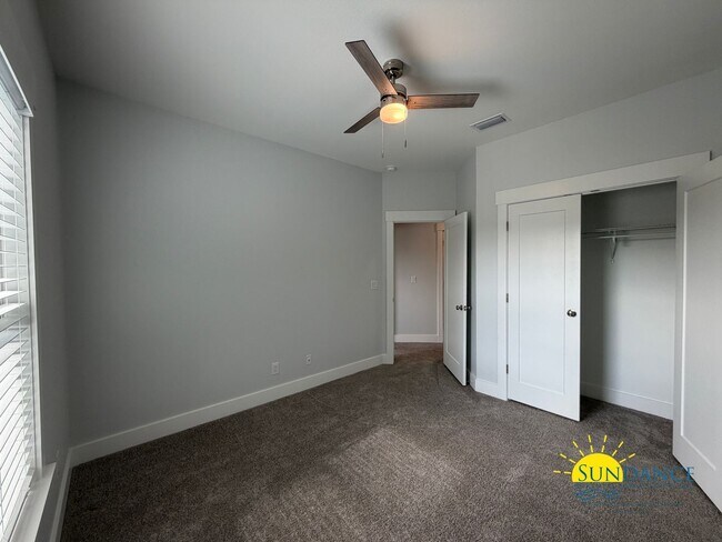 Building Photo - Gorgeous 2 Story 4 Bedrooms Townhome in Fort Walton Beach!
