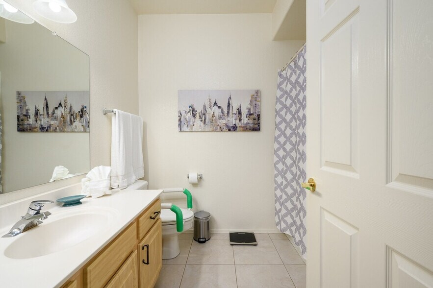 Building Photo - 9455 E Raintree Dr