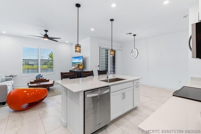 Building Photo - 14131 SW Thorens Dr