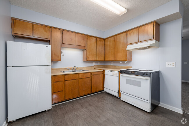 Building Photo - Eagles Nest Apartments 62+ Community