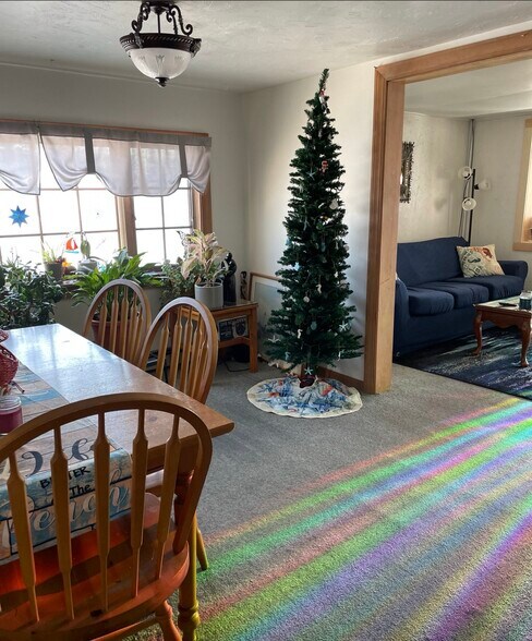 Building Photo - 8 8th St