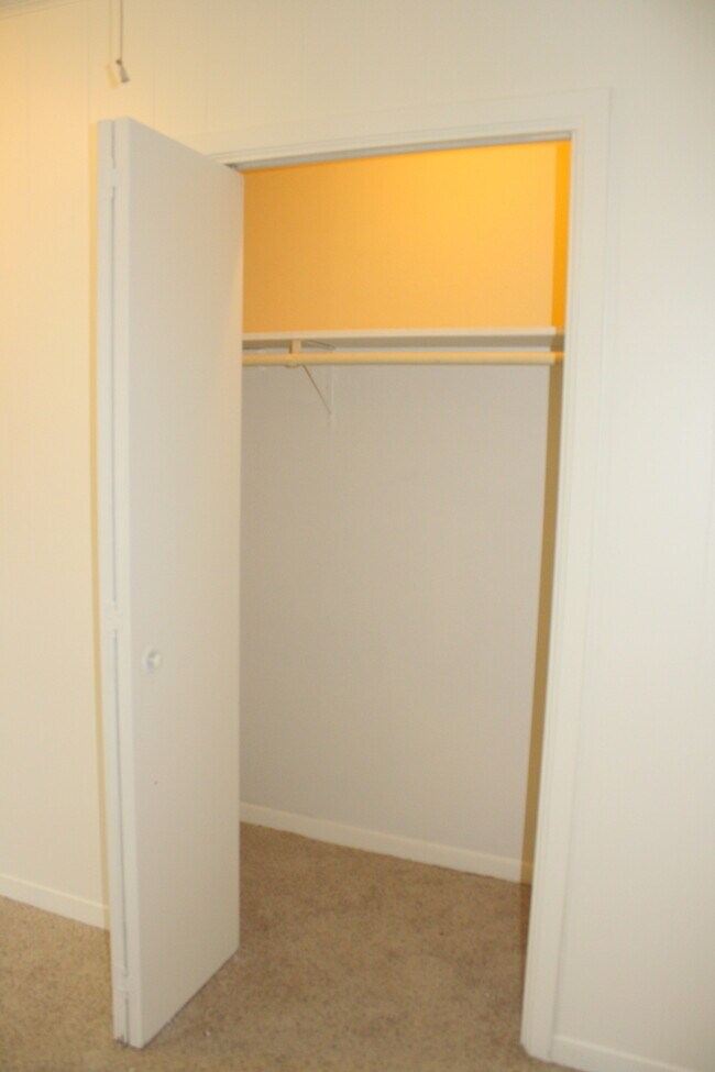 Building Photo - 3/1 in Central Austin Highland Neighborhood. Fenced Backyard. W/D Connections