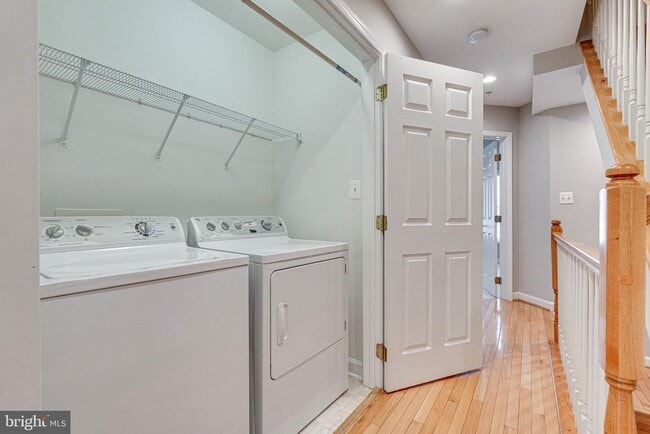 Building Photo - 8872 Ashgrove House Ln